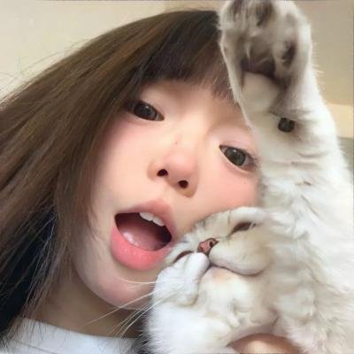魕